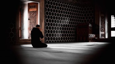 INVERTIR TODOS NUESTROS RECURSOS Y GASTARLOS DURANTE RAMADÂN