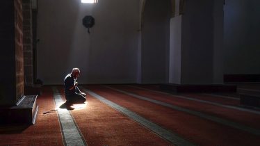 SI HAS DE PEDIR ALGO, PIDE A ALLÂH